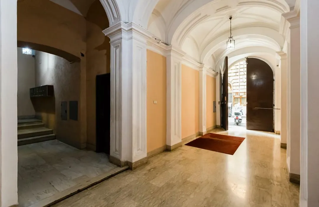 Repubblica Exclusive Apartment-1